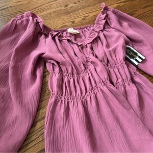 Boutique Pink Blouse with Stretch Shoulder, can be worn on the shoulder or off!